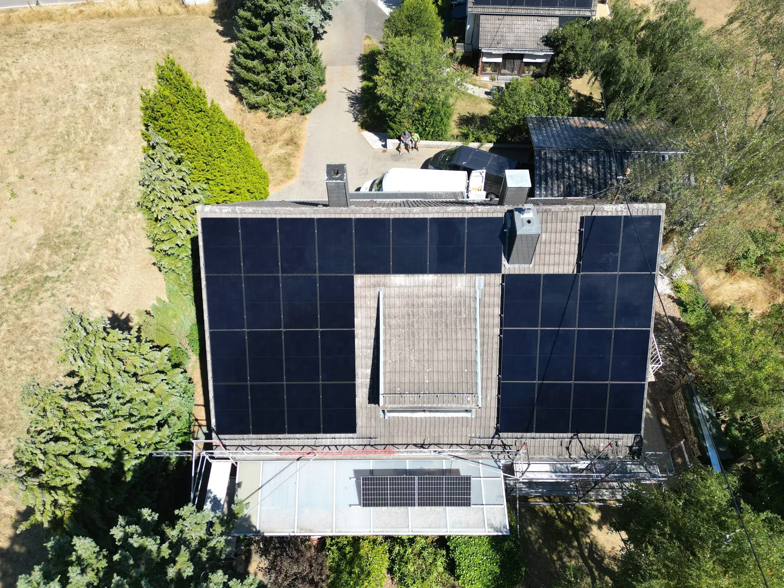 PV-Anlage auf mehreren Dachflächen